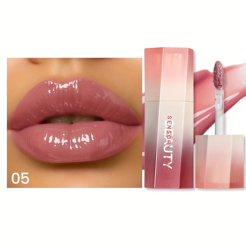1PC Glossy lip gloss, moisturizing and hydrating lip gloss, creating a non-greasy luster. Suitable for all kinds of makeup looks