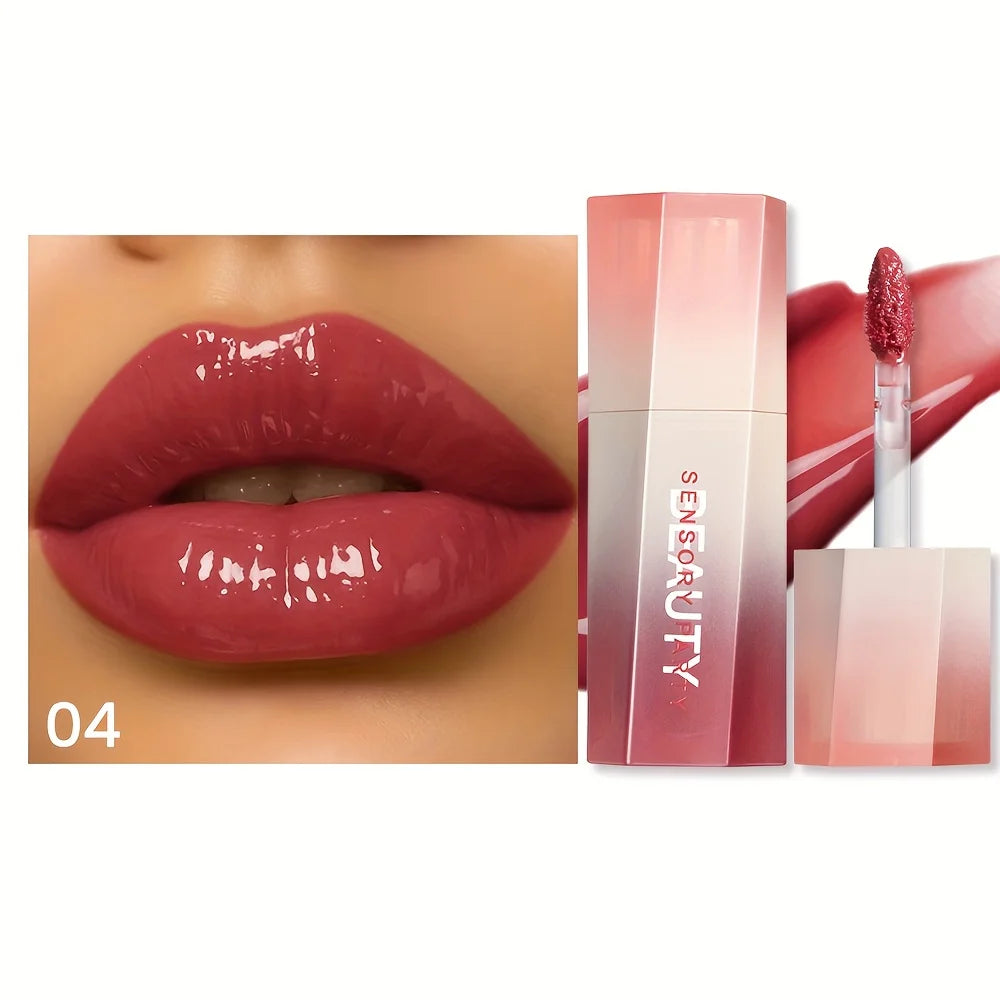 1PC Glossy lip gloss, moisturizing and hydrating lip gloss, creating a non-greasy luster. Suitable for all kinds of makeup looks